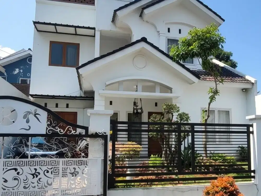 MURAH dan LUAS rumah di Lokasi Favorit Setiabudi Setiabudhi Bandung Utara dijual