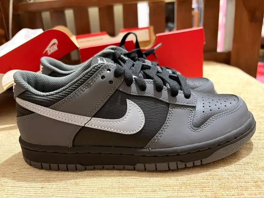 SEPATU NIKE DUNK LOW GS