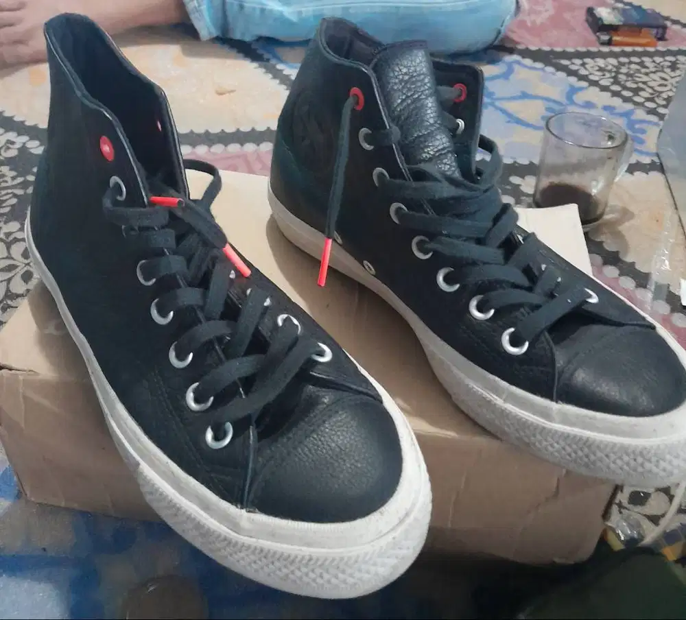 Sspatu converse