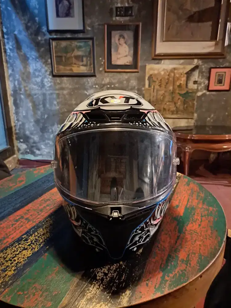 Helm Full face kyt tt revo megalodon blue shark