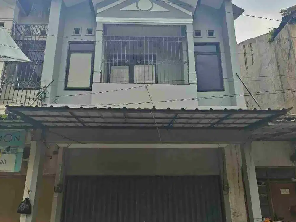 Ruko 2 lt siap pakai full renovasi Taman Holis Indah 1