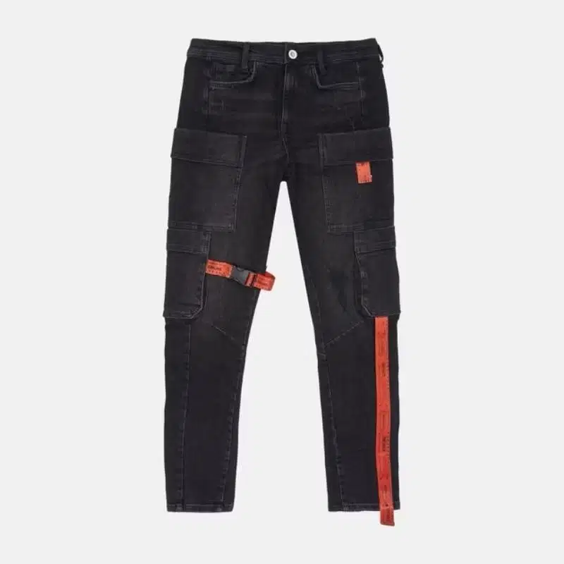 Jeans Zara Man Limited dengan Desain Kantong dan Strip Merah
