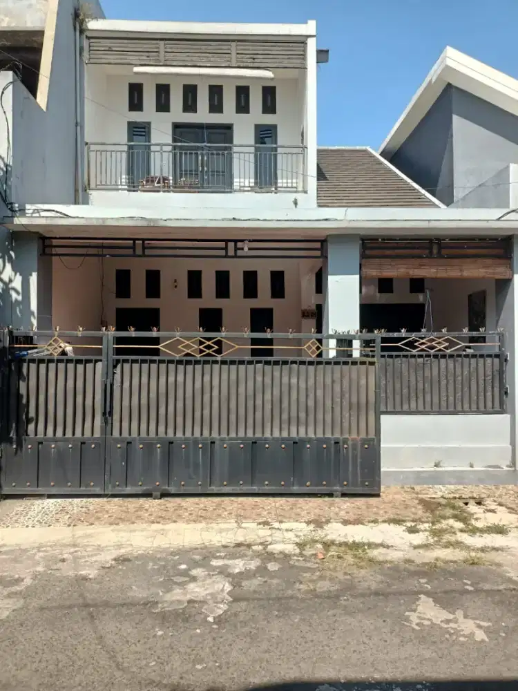 Dijual Rumah Sawojajar,2, full Renovasi, 2.Lantai. Dkt Jl.Sulfat,