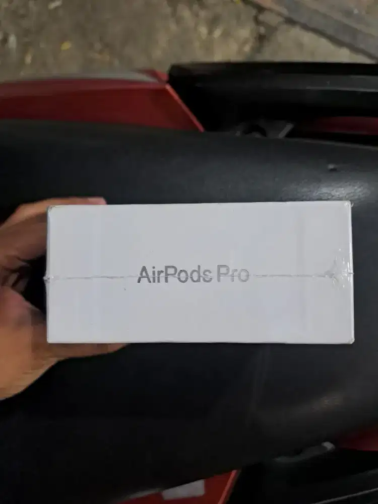 AirPods pro 2 (masih segel ya, boleh nego)