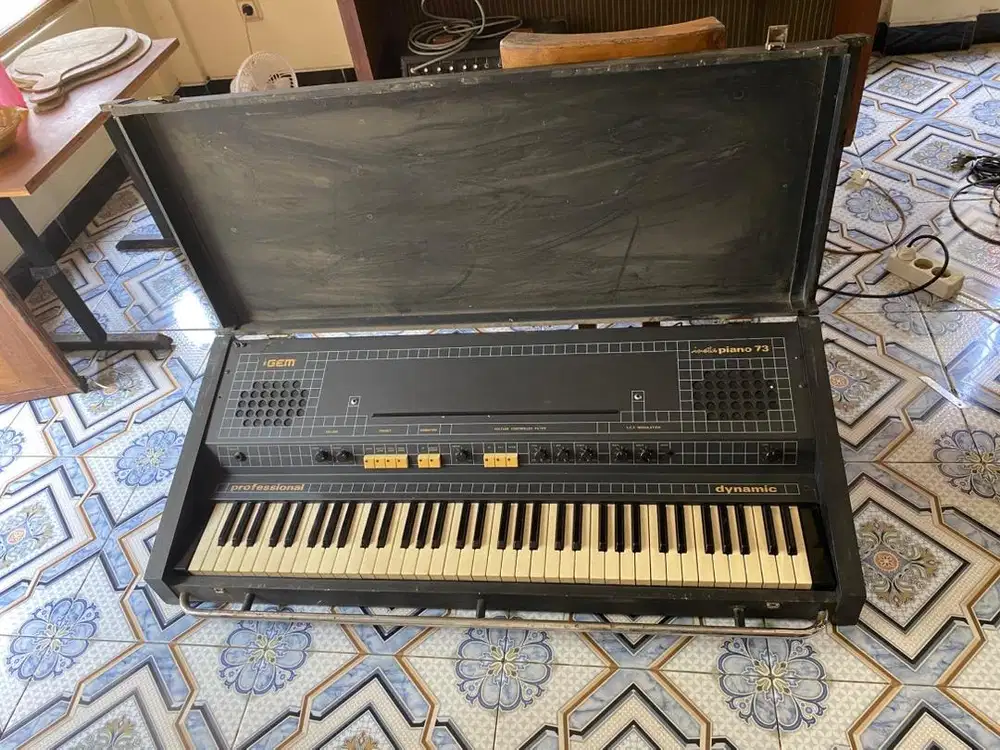Gem insta piano 73 vintage retro not organ yamaha korg roland