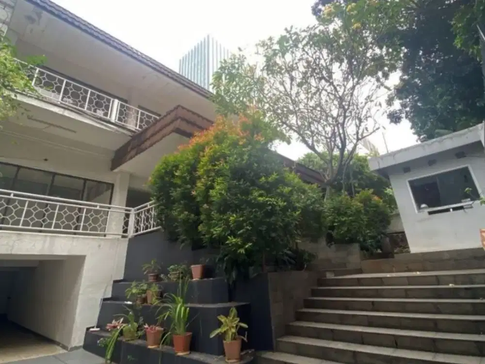 Disewakan Rumah bisa untuk Kantor di Area Strategis Kebayoran Baru Jakarta Selatan | Std706