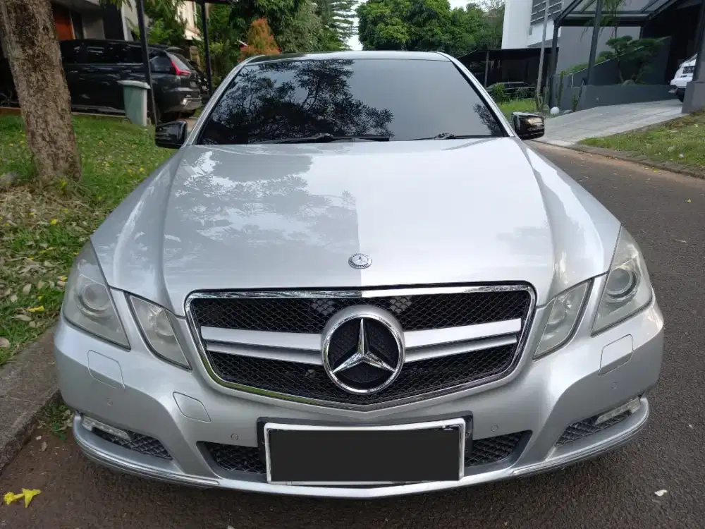 Mercedes Benz E300 Elegance Tanngan pertama dari baru Termurah