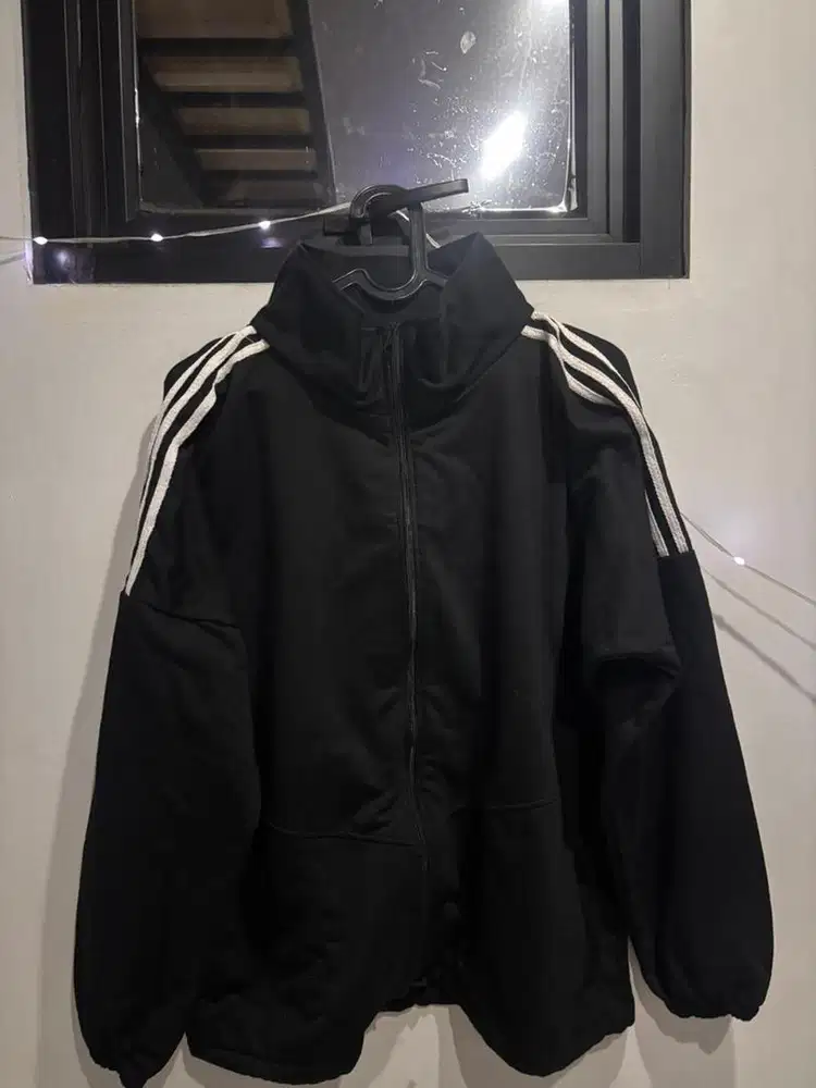 Jaket / Sweater Pergi