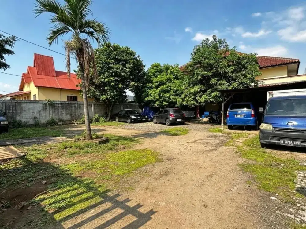 Rumah Komersial Duren Sawit Jakarta Luas 1000 m2 dekat tol Becakayu