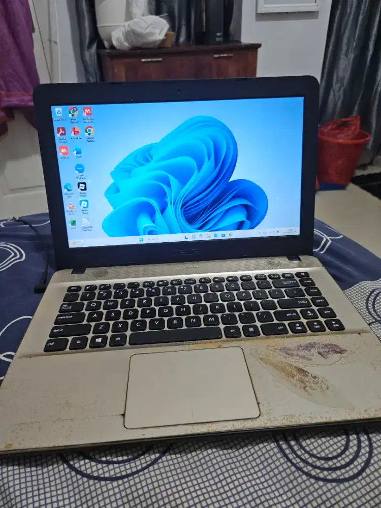 Laptop ASUS (X441N) bekas harga nego