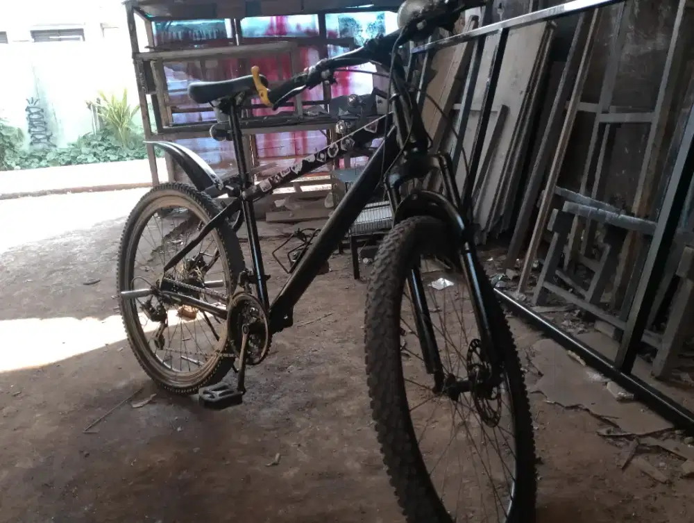 Jual sepeda balap masih layak pakai