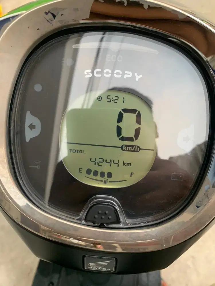 Dijual scoopy 2025 km 4rb pajak hidup.