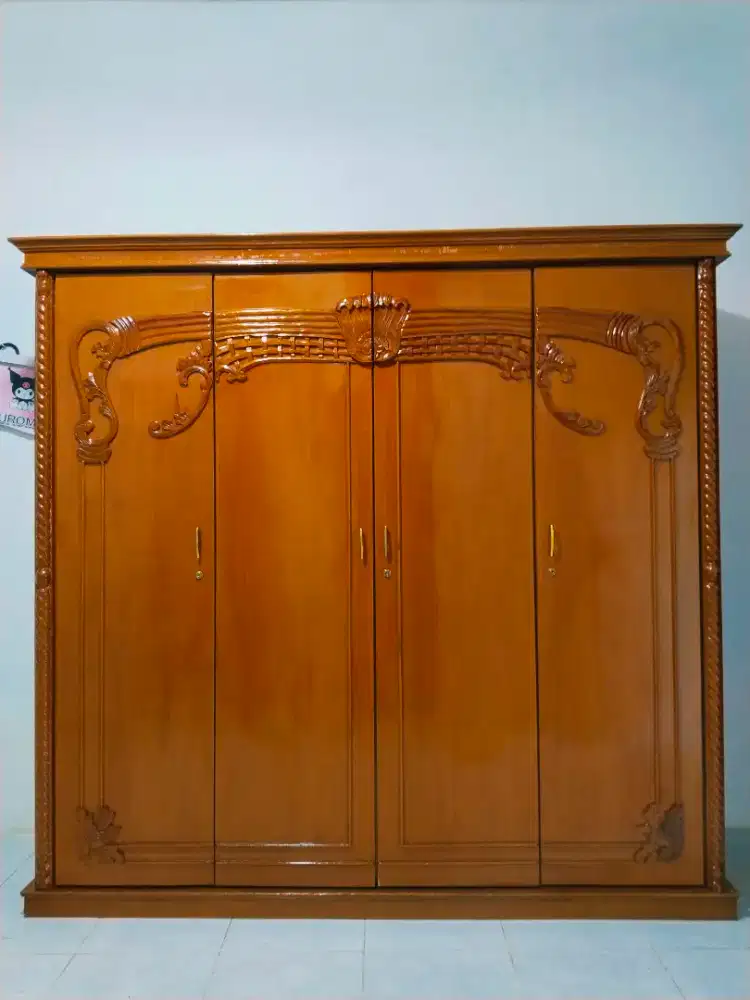 LEMARI 4 PINTU MULUS MEWAH