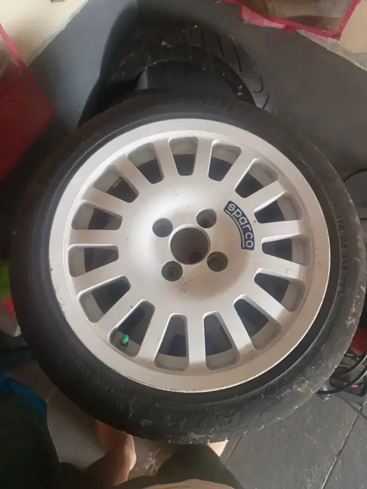 Velg sparco r15 dan ban 175/55
