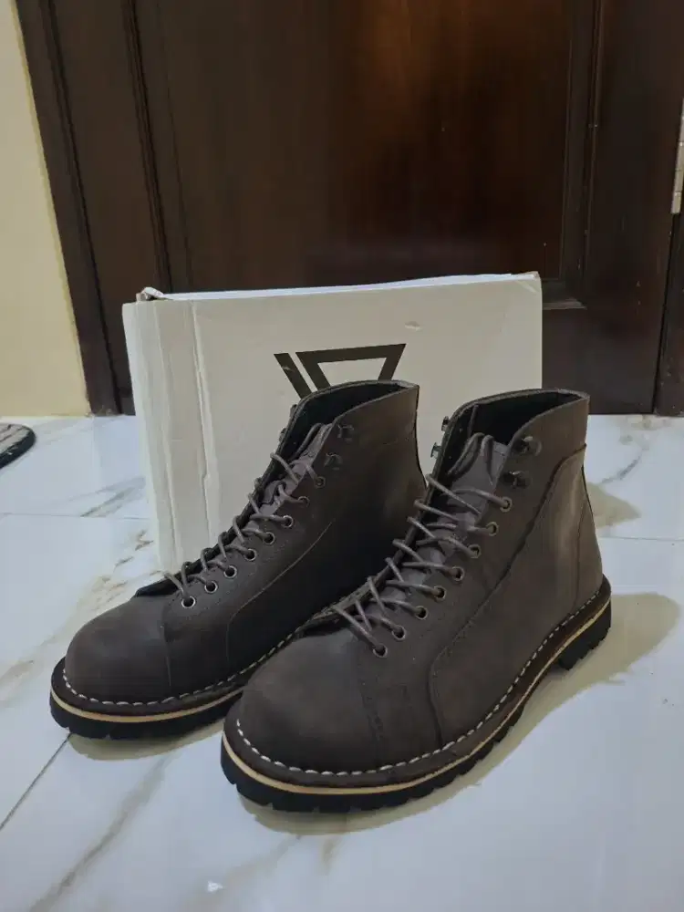 Sepatu Kulit Lokal Asli Monkey Boots Merk Vigos brand Bandung Uk.40