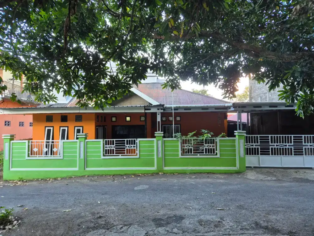 Dijual Rumah dan Isi