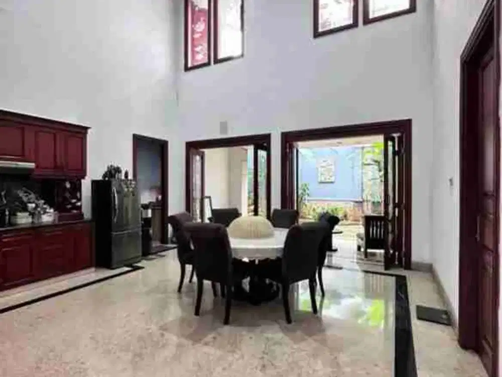 Dijual Rumah Cantik Rapi Terawat Bagus 2 lantai di Cempaka Putih Jakarta Pusat