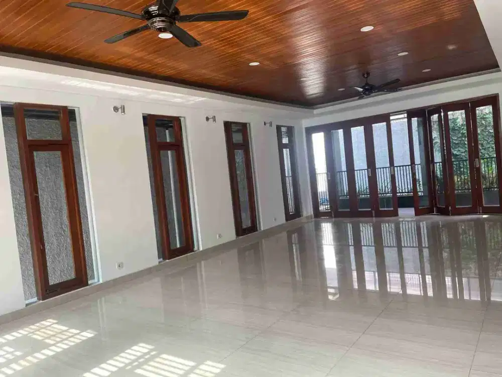 Dekat Blok M, Disewakan Rumah Siap Huni di Kebayoran Baru Jakarta Selatan.