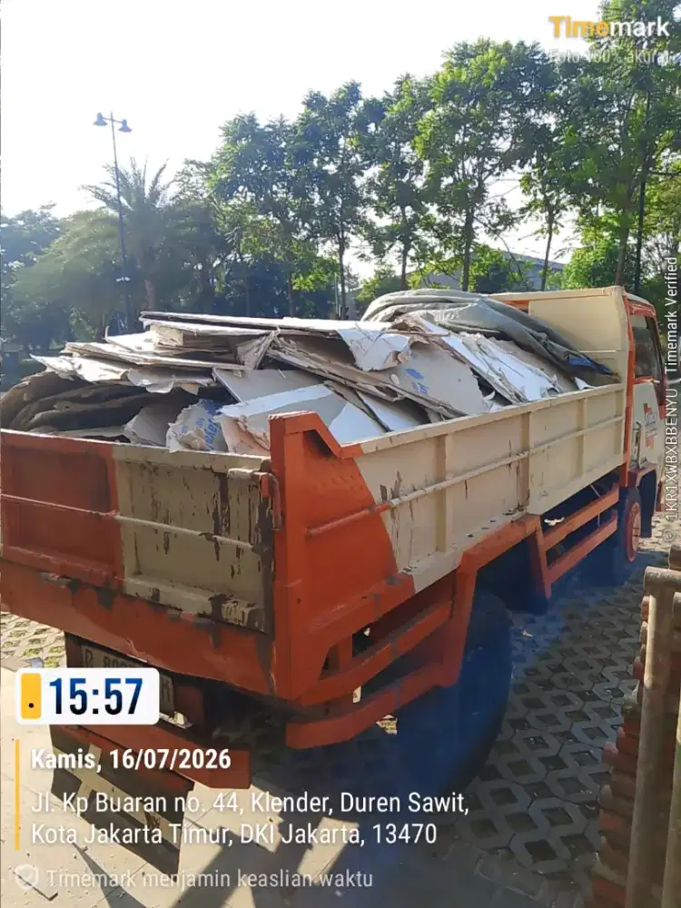 Jasa buang puing dan sampah proyek
