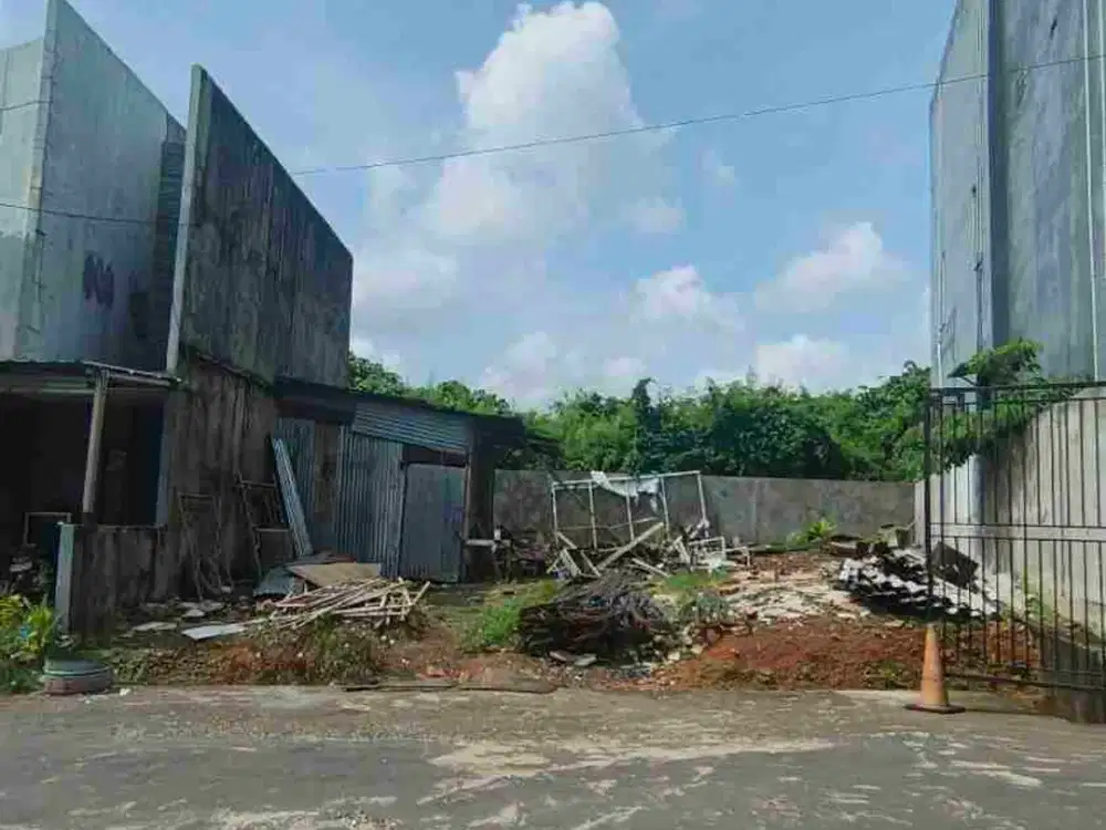 DIJUAL SEBIDANG TANAH BESAR DI DALAM KOMPLEK CLARAHILL
