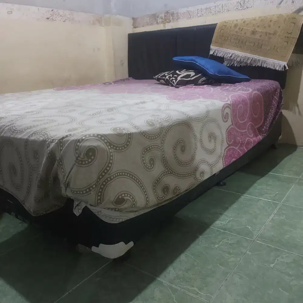 Jual cepat springbed + rangkanya BU