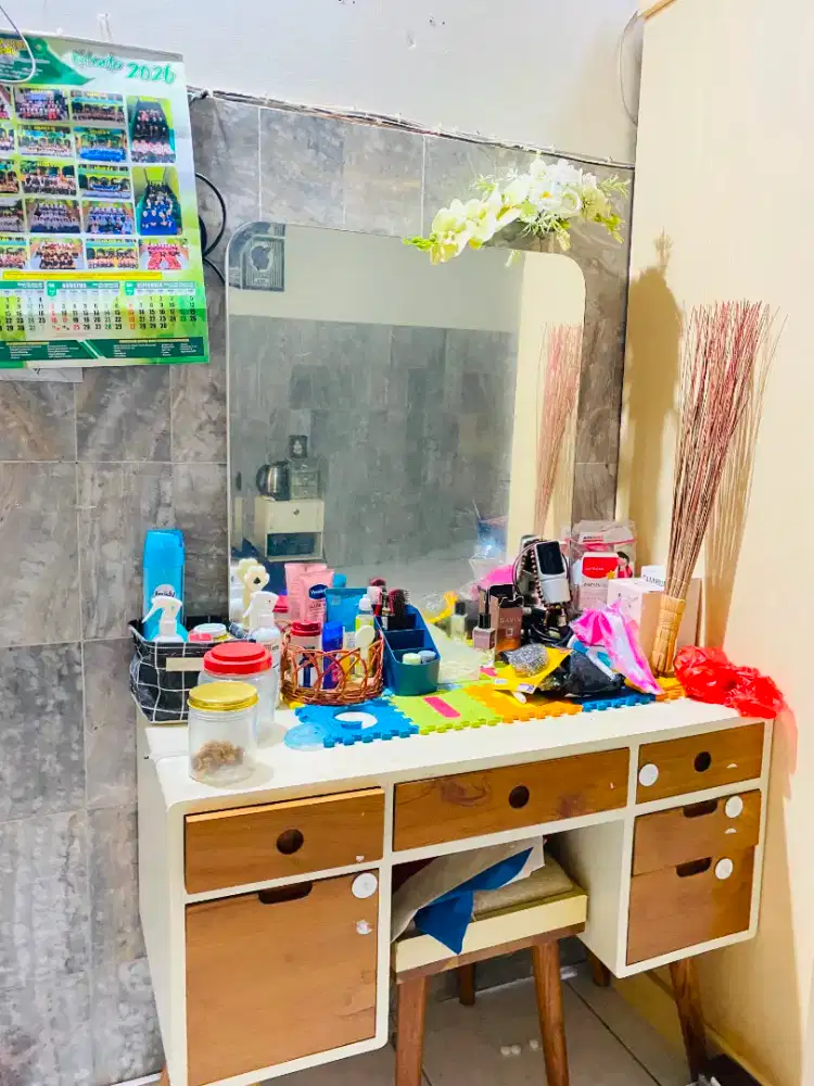 Dijual meja Rias
