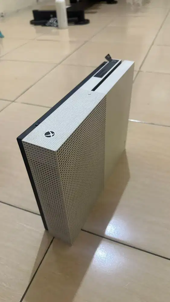 X Box One S 500GB