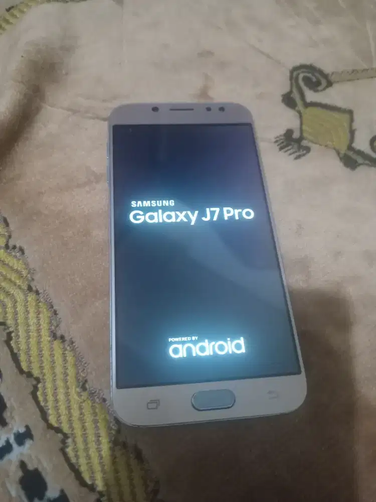 Samsung j 7 pro ram 3 normal