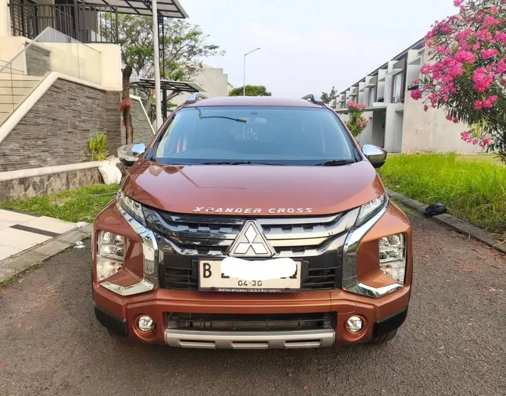 Mitsubishi Xpander Cross Premium Package AT 2020 2021 Sunrise Orange
