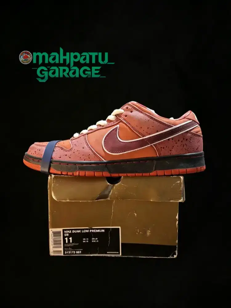 SB DUNK LOW RED LOBSTER SIZE 45 BNIB ORIGINAL
