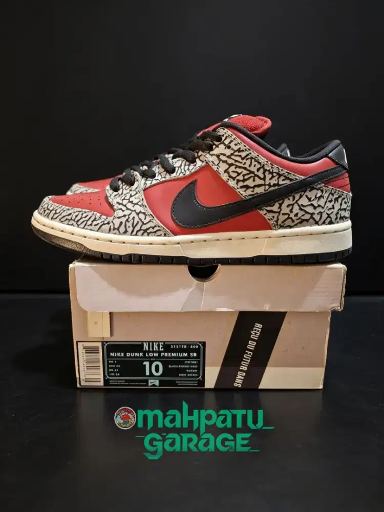 SB DUNK LOW (RED CEMENT) X SUPREME SIZE 44 VVNDS ORIGINAL