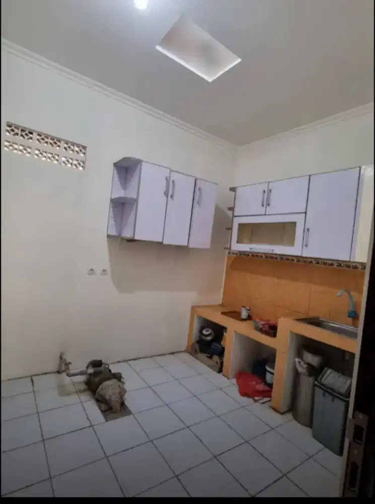 Dibutuhkan Pembantu Rumah Tangga