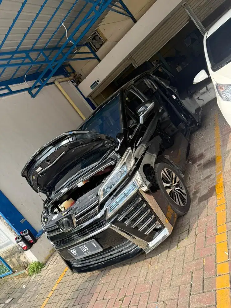 TOYOTA VELLFIRE Z 2.5 AT 2018 (Km 49.050)