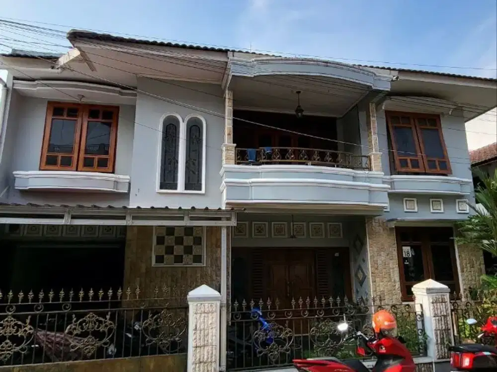 Rumah Banyak Kamar Cocok Kost-kostan di Seturan dekat RS JIH
