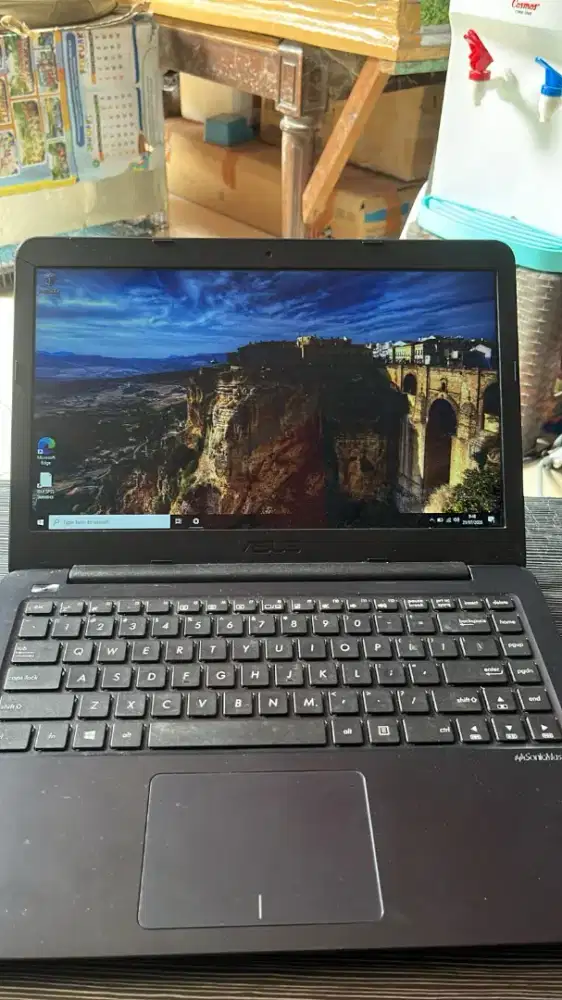 ASUS VIVOBOOK E14- E402YA