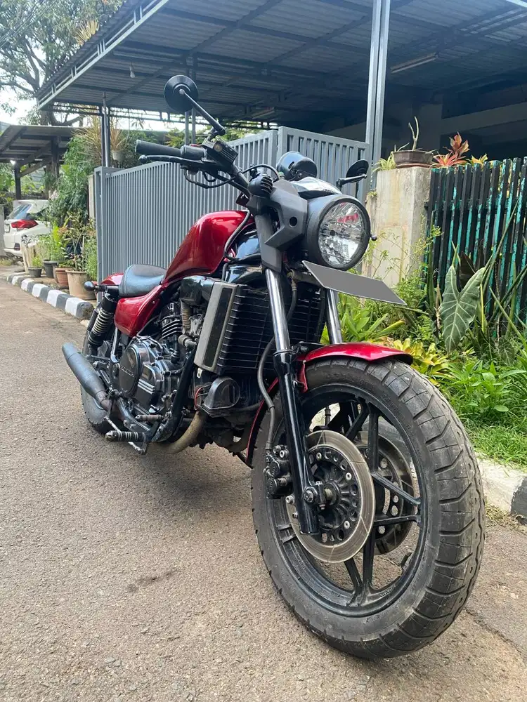 Moge Honda Magna 750CC
