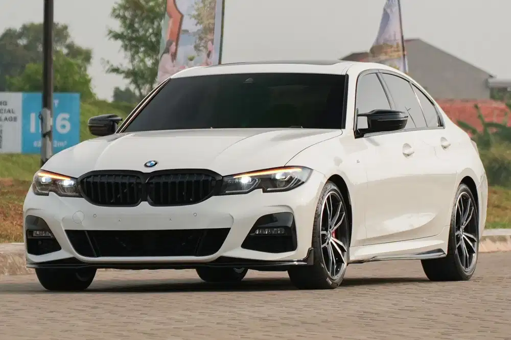 Odo 6K Collector's! BMW 330i MSport 2022 White Warranty! 320i c300 x1
