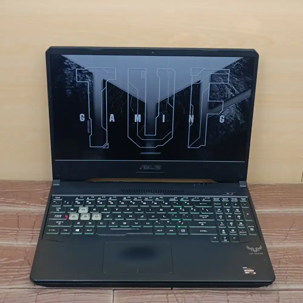 ASUS TUF GAMING FX505DY AMD RYZEN 5-3550H 8GB/256GB RX 560X RGB