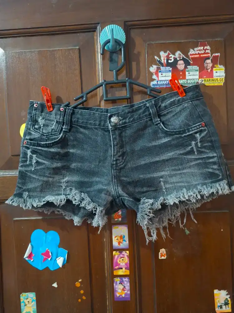 Hot pant hitam 01