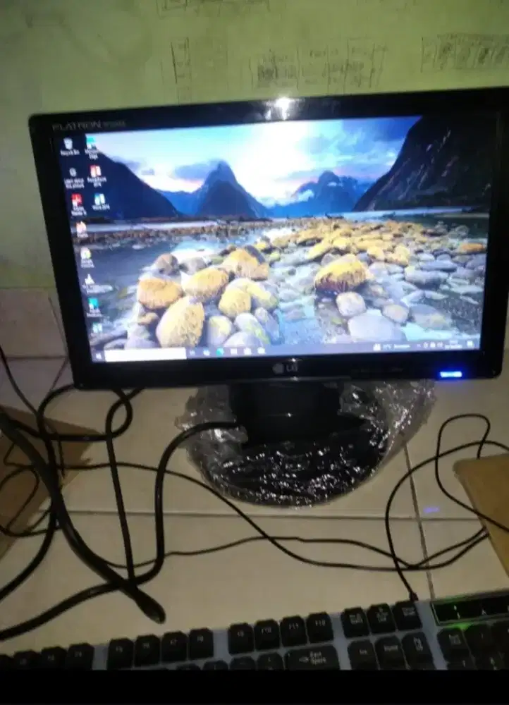 Computer gaming 1 set