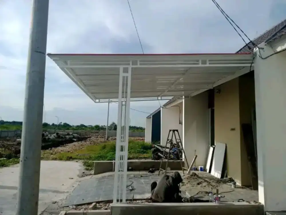 Kanopi baja ringan