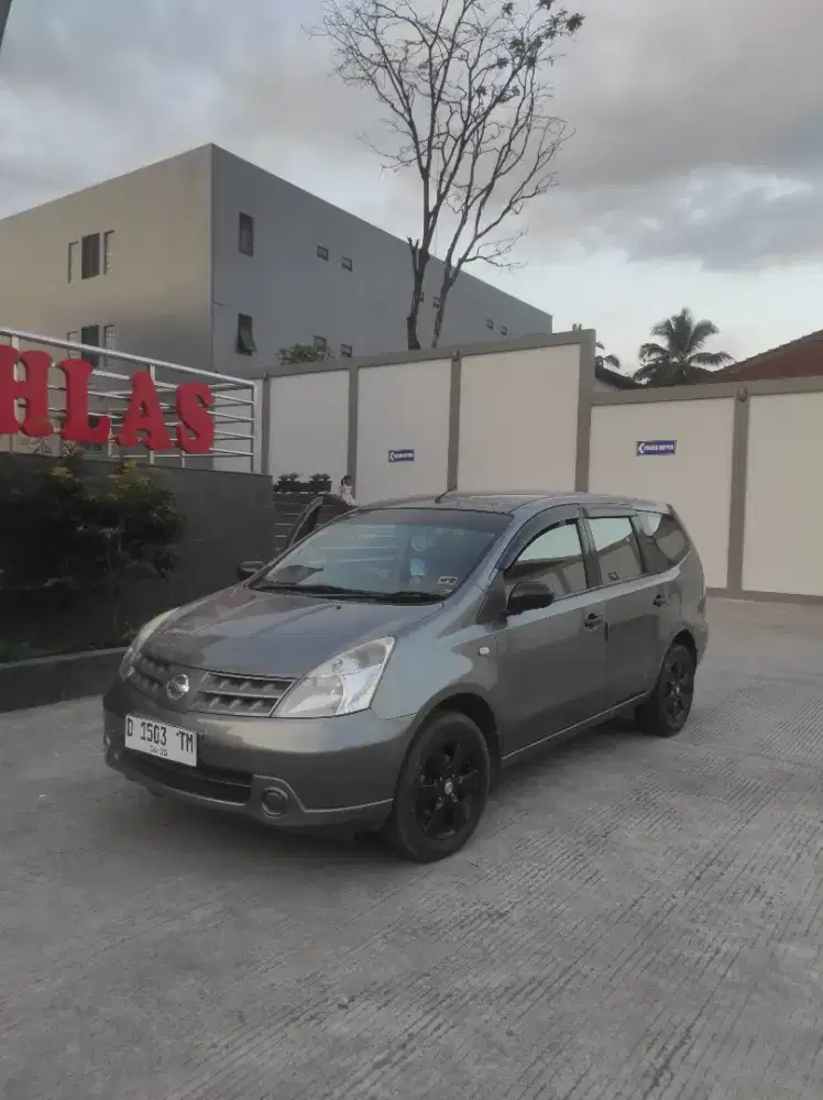 Bismillah 2009 Nissan Grand Livina XV 1,5 MT Kumplit