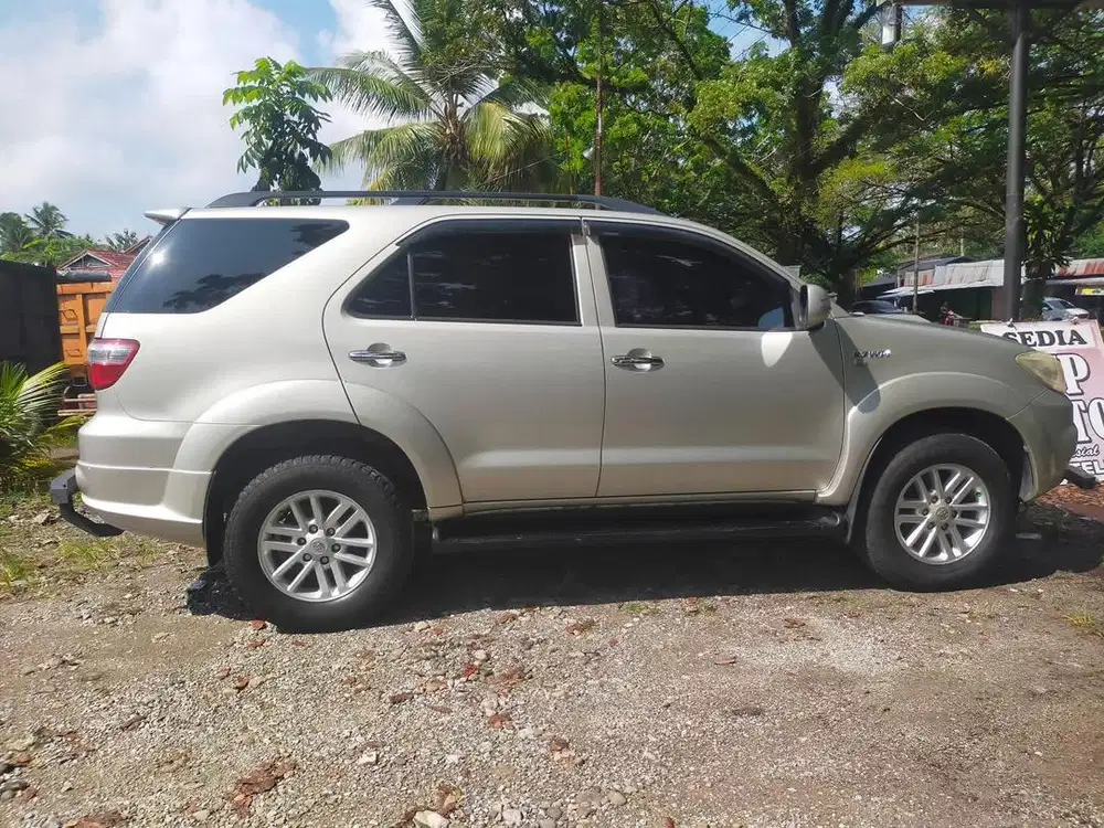 Toyota Fortuner 2008 160 jt Nego