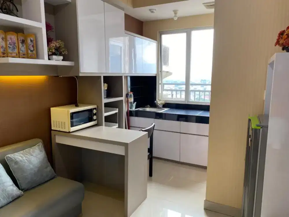 DI SEWAKAN 2 BR APARTEMEN SUDIRMAN SUITES