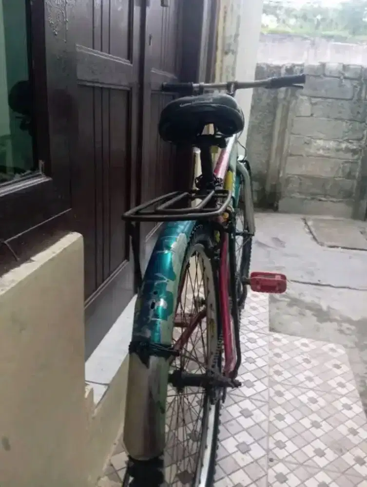 Di jual sepeda MTB merek POLYGON MONARCH