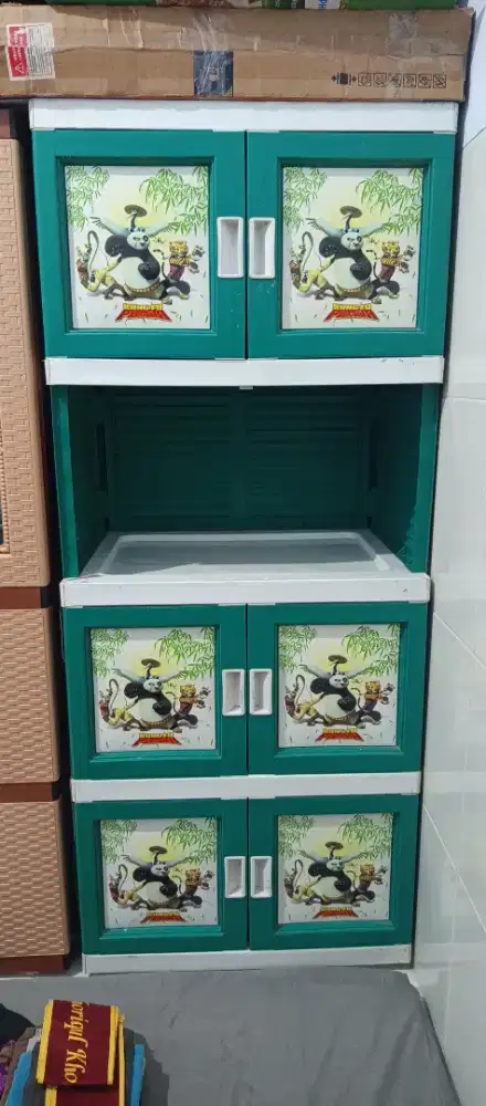 Lemari baju plastik