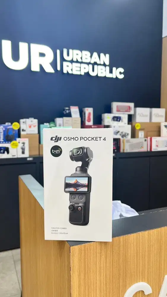 NEW ARRIVAL DJI POCKET 4 CREATOR COMBO