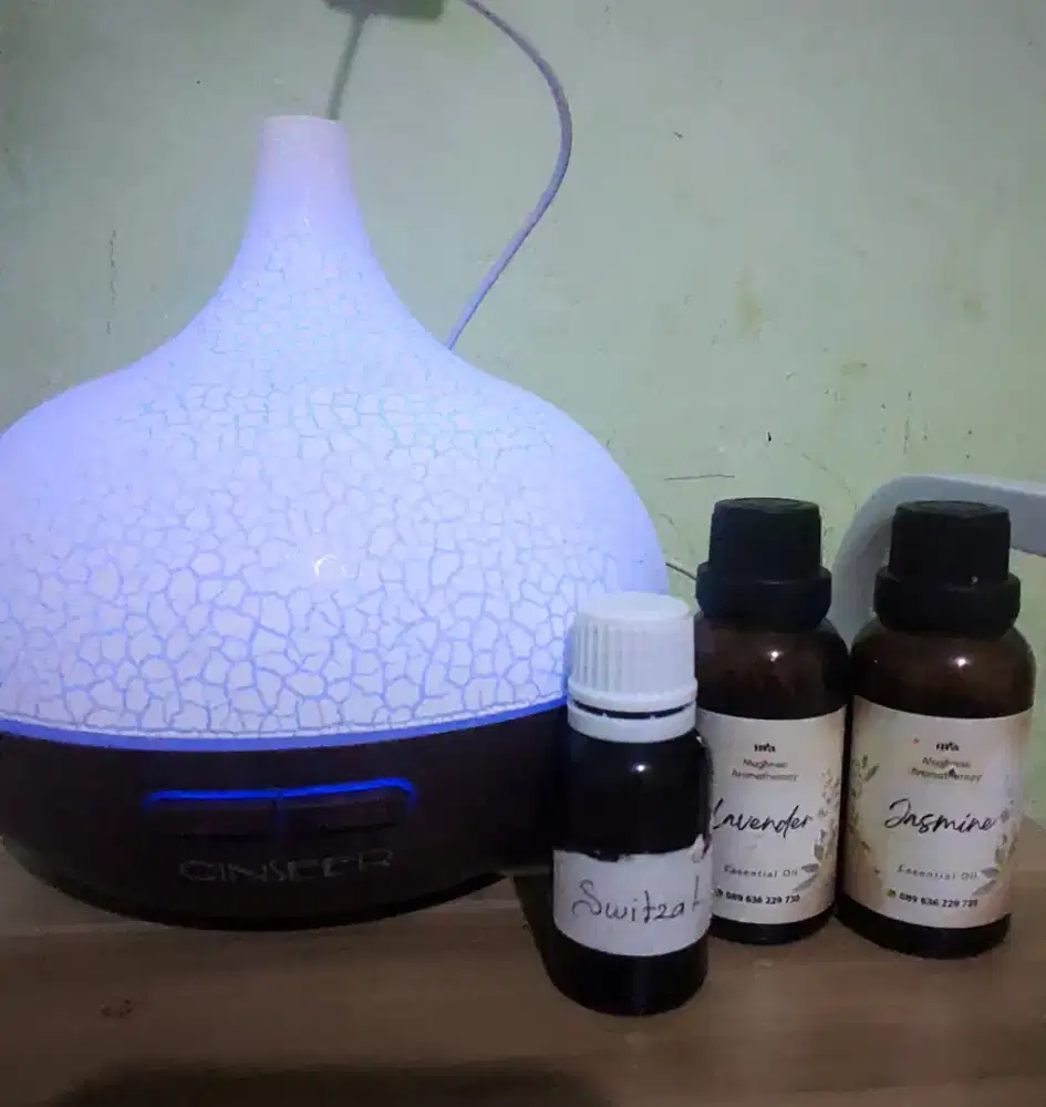 Preloved Aromatherapy Diffuser Termasuk Essential Oil 3 Btl Ada Lampu