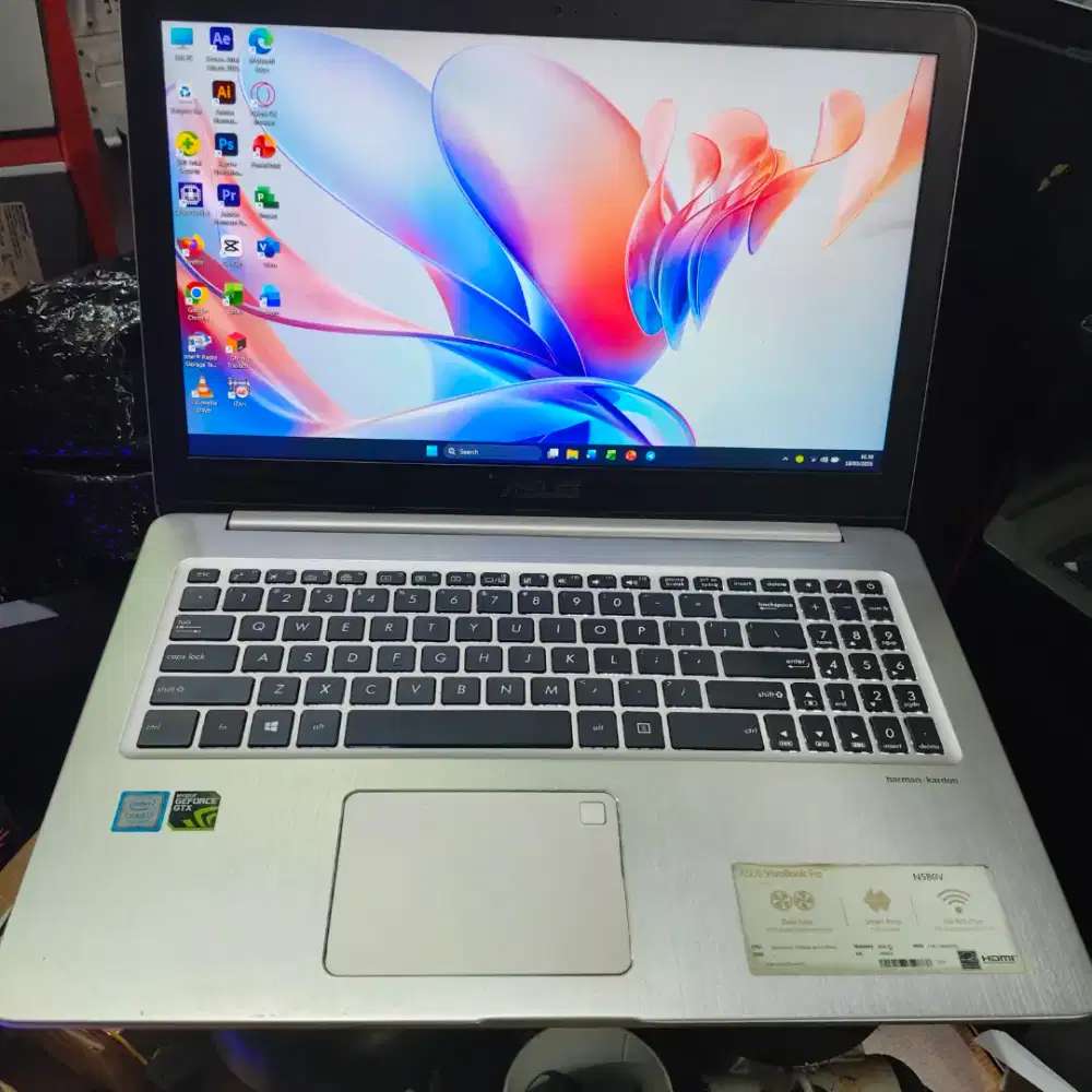 Laptop Asus Premium Gaming Design Core i7 GTX 1050