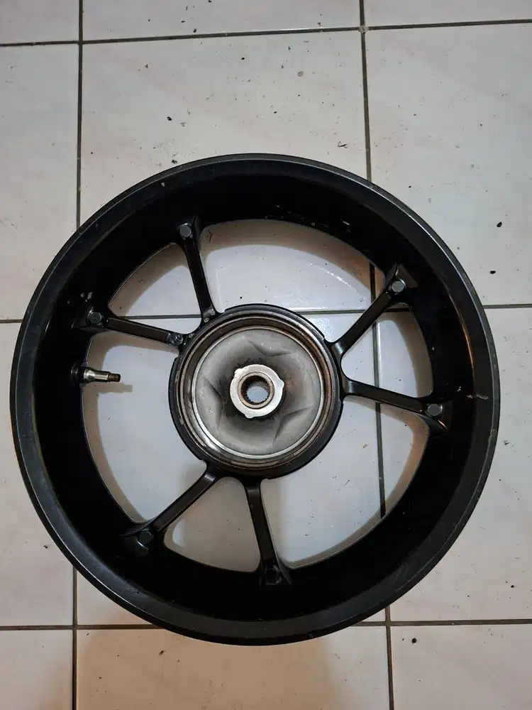 VELK BELAKANG ORIGINAL YAMAHA AEROX 2017